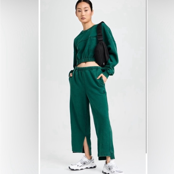 NWT FULL SET. FP Movement On Your Mark 2-Piece Set in Dark Green - Picture 4 of 6